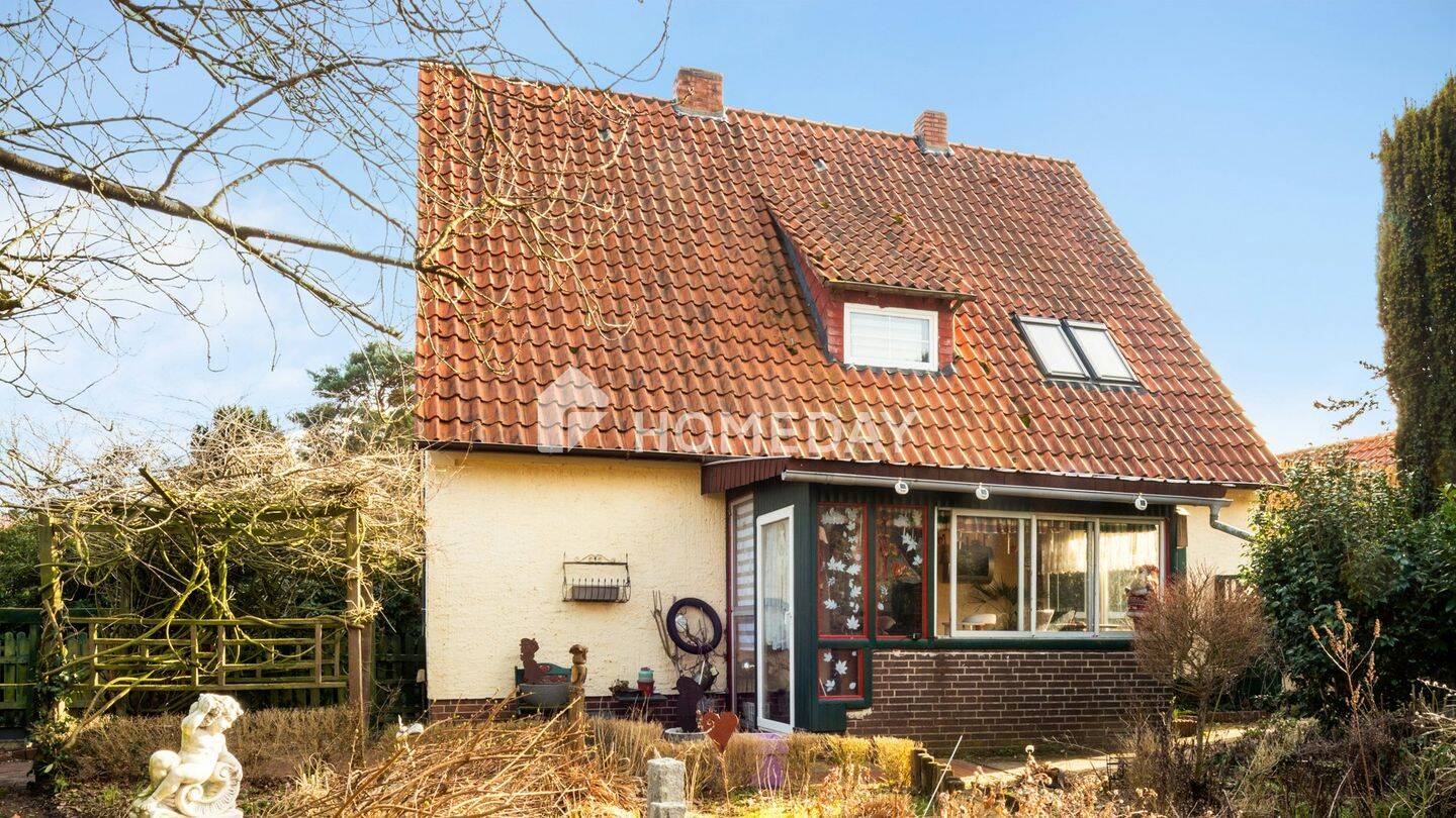 Gemütliches Einfamilienhaus mit großem Grundstück, 5 Kaminen und Dachterrasse, 49453 Barver
