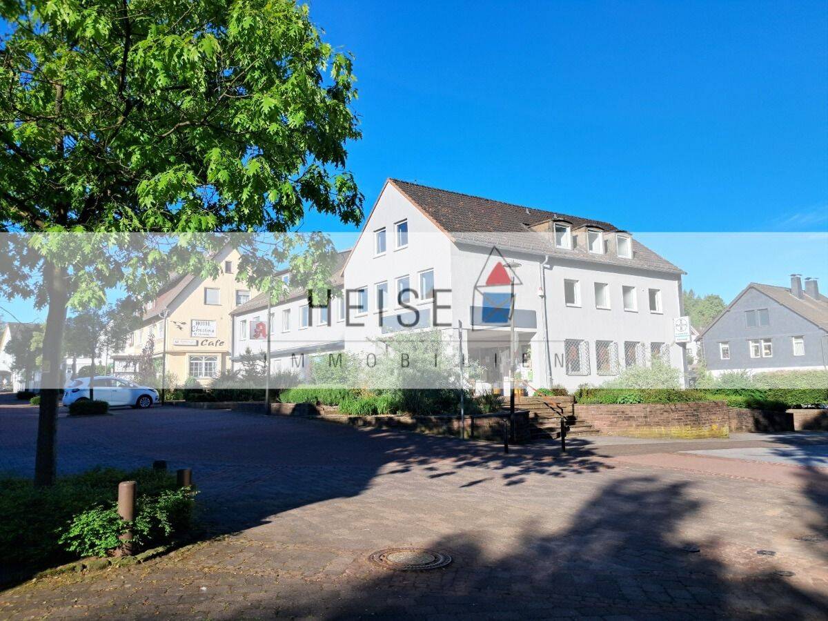 3-Zimmer-Mietwohnung in Holzminden/Neuhaus zu vermieten – Komplett renoviert/teilsaniert in 2025, 37603 Holzminden