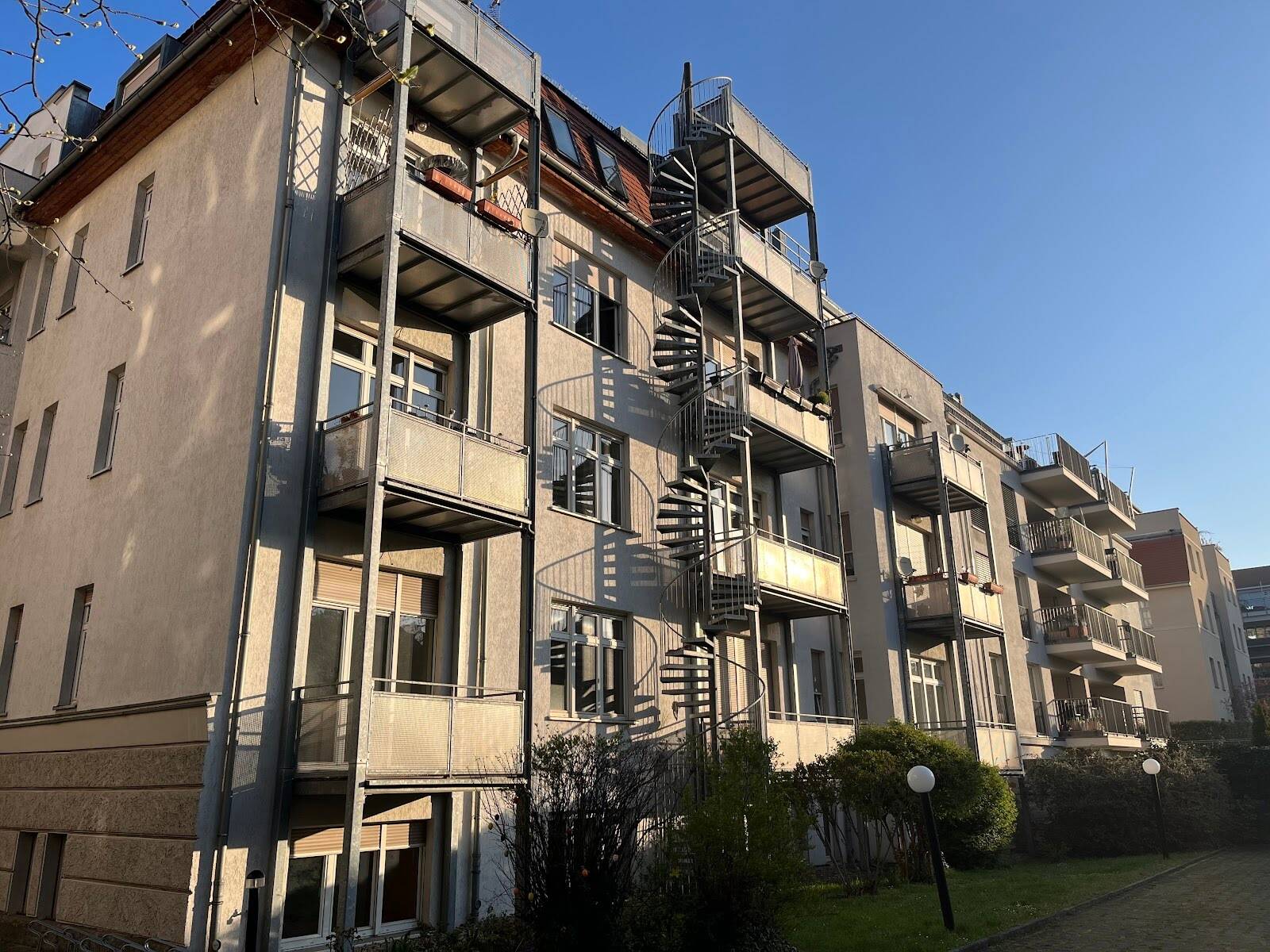 großzügige Dachgeschoss-Maisonette-Wohnung I offener Wohn-Ess-Küchenbereich I EBK I Gäste-WC, 4105 Leipzig (Zentrum-Nord Zentrum-Nordwest Zentrum-Ost Zentrum-West)