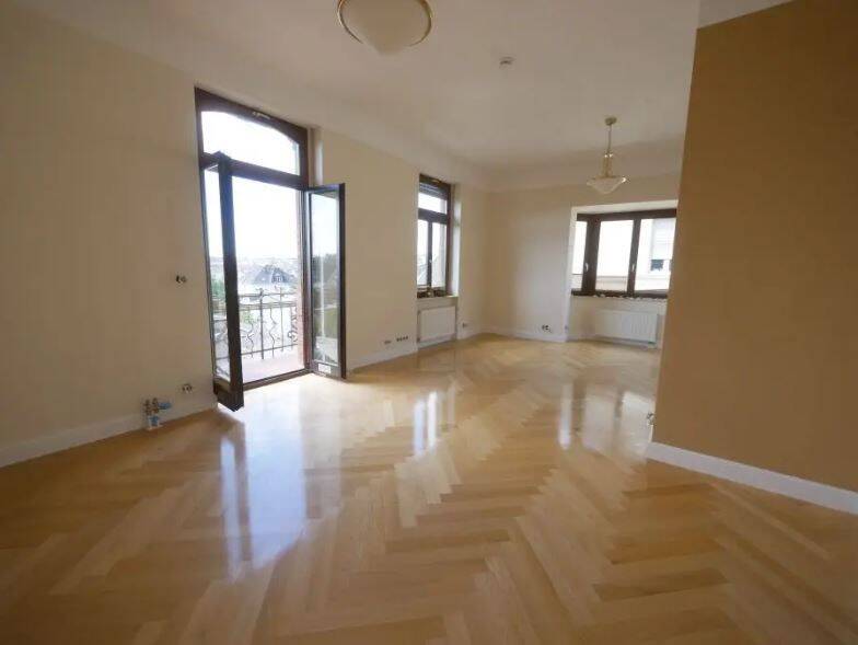 Wiesbaden-Nordost – Stilaltbau, Fernblick aus den Erkern, 65195 Wiesbaden (Wiesbaden)