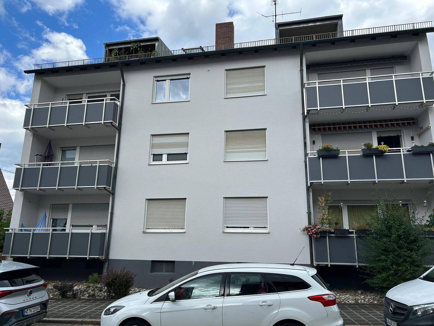 Neu renovierte 3-Zimmer-Wohnung mit Balkon in Nürnberg-Laufamholz, 90482 Nürnberg (Freiland Laufamholz Mögeldorf Rehhof Unterbürg)