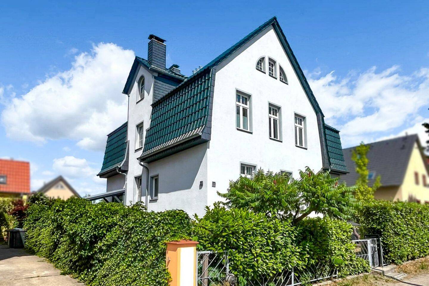 Wird bezugsfrei: Modernisierte 4-Zimmer-Wohnung mit Garten-Oase & Outdoorküche in Berlin Blankenburg, 13129 Berlin (Pankow)
