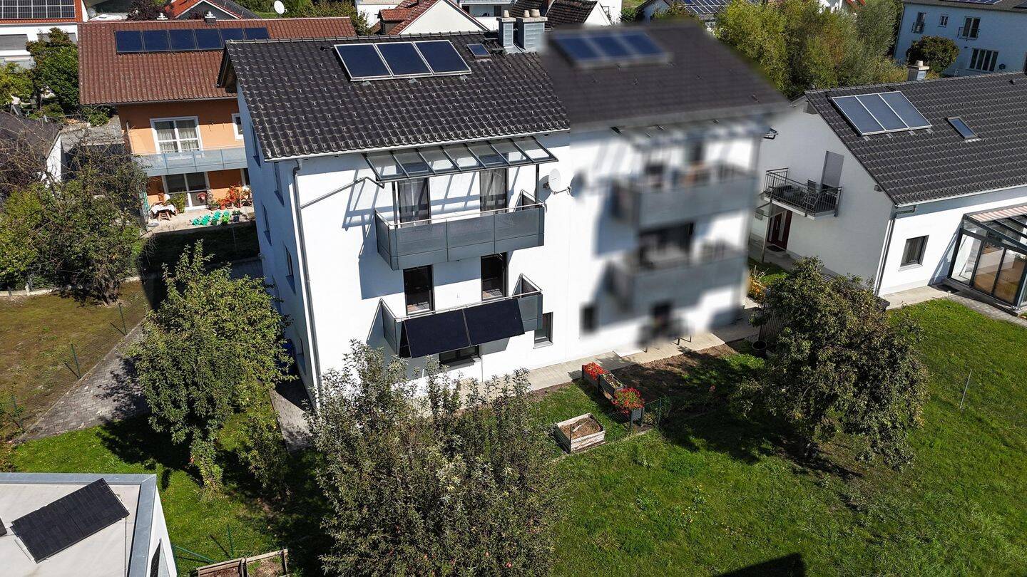 Zweifamilienhaus in ruhiger Wohnlage von Deggendorf mit Garten, 94469 Deggendorf