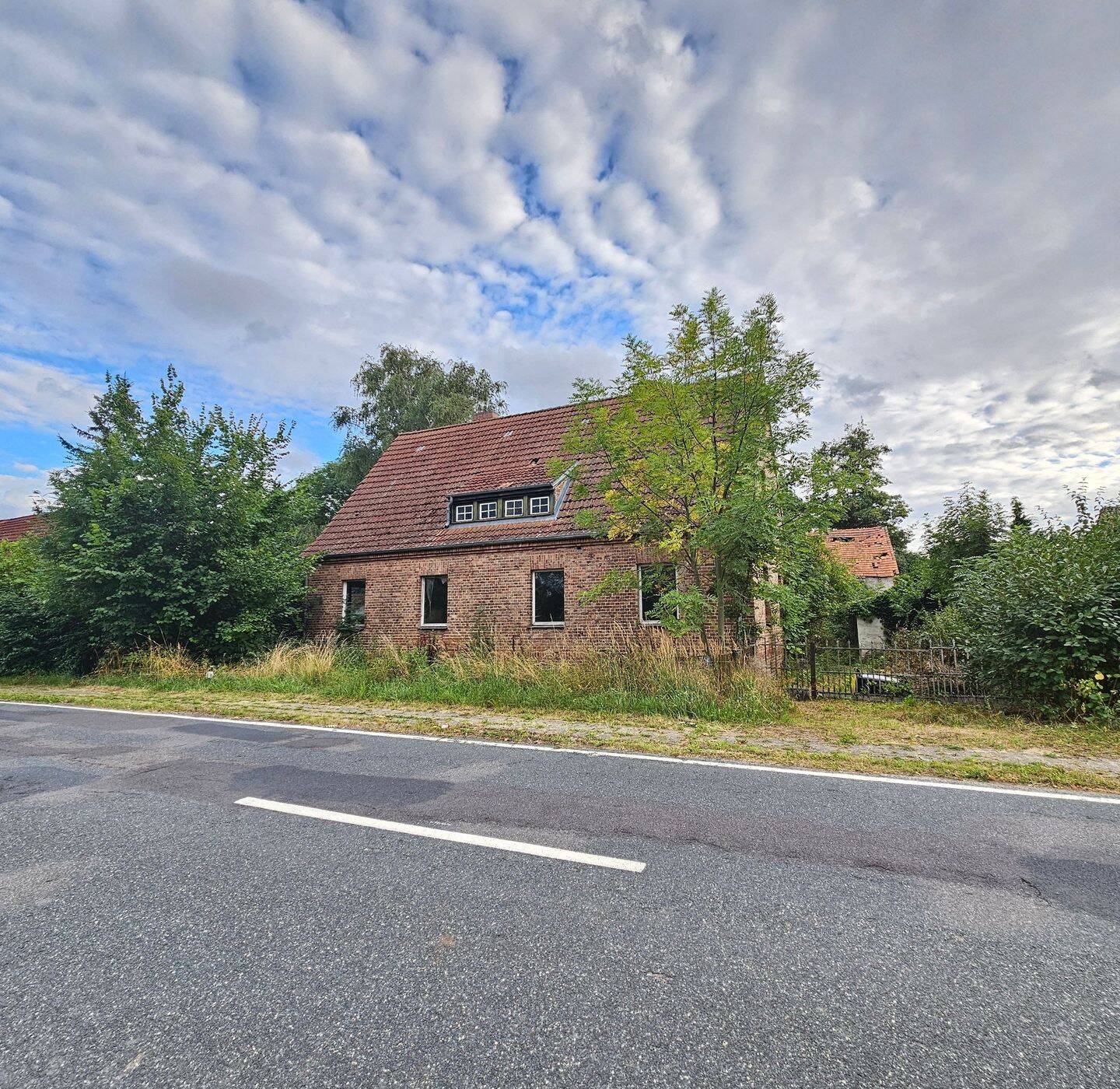 Großes Sanierungsobjekt mit über 190m² Wohnfläche auf weitläufigem Grundstück im Oderbruch!, 15324 Letschin