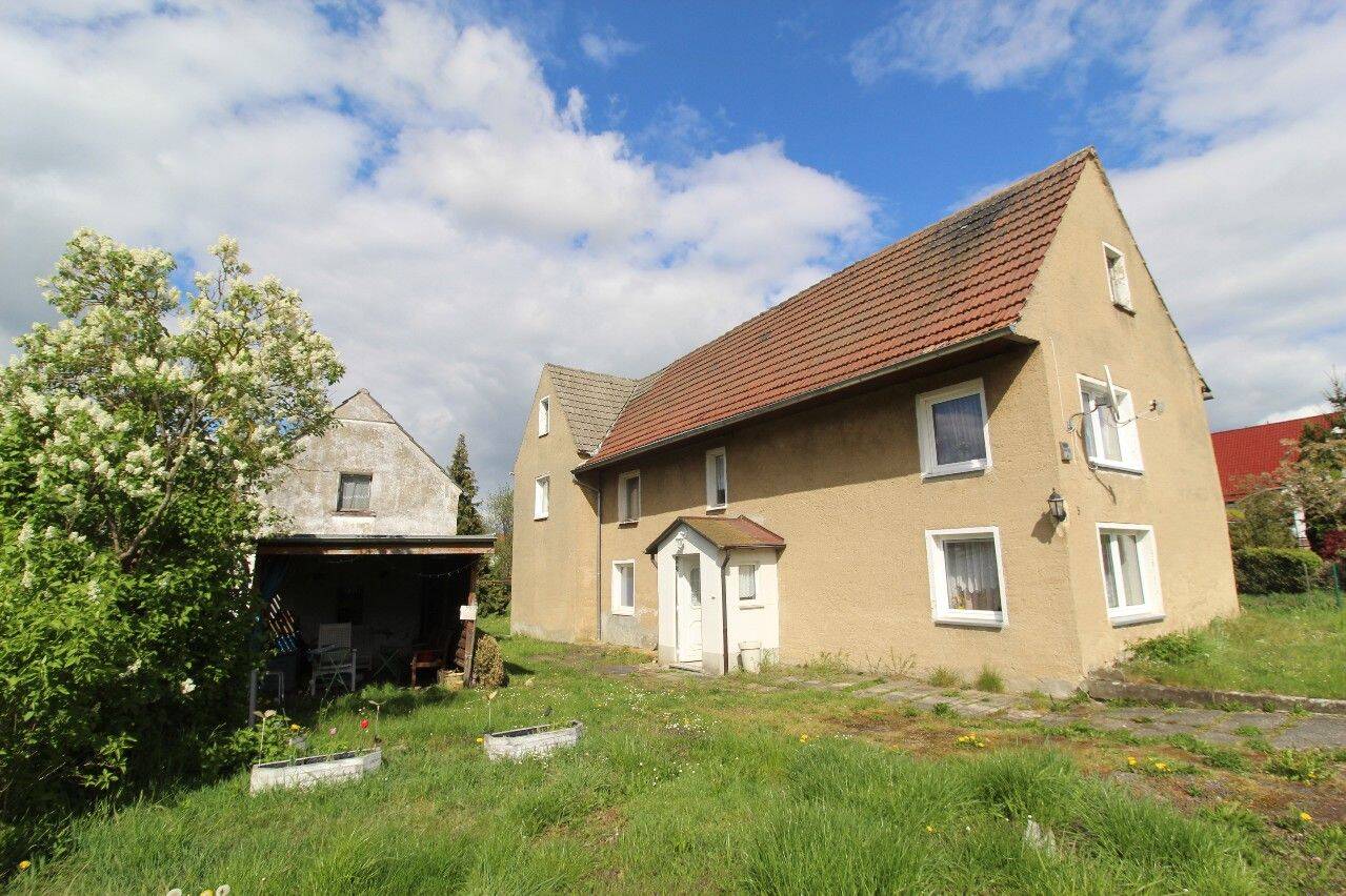 Ländlich ruhig gelegenes Wohnhaus für eine Familie + Nebengelass, 4618 Langenleuba-Niederhain
