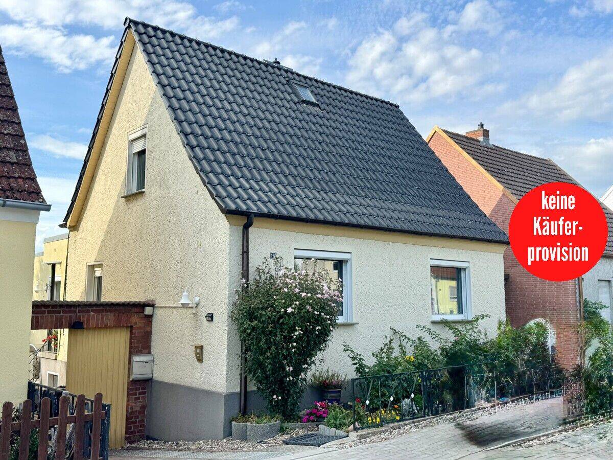 HORN IMMOBILIEN ++ Neubrandenburg, Am Blumenborn, Haus mit Einliegerwohnung in guter Lage, 17033 Neubrandenburg
