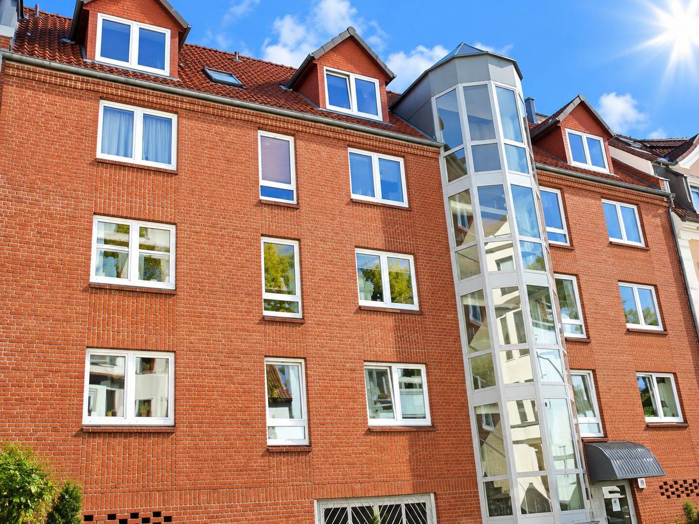 FLENSBURG-JÜRGENSBY – ATTRAKTIVE 2 ZIMMER KOMFORTWOHNUNG MIT SONNIGEM BALKON, 24943 Flensburg (Engelsby Fruerlund Jürgensby Sandberg Tarup)