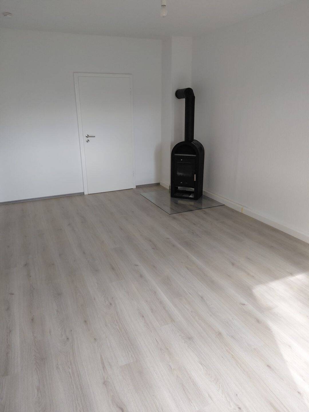 neu renovierte 4-Raumwohnung mit Kamin in Schalkau, 96528 Schalkau