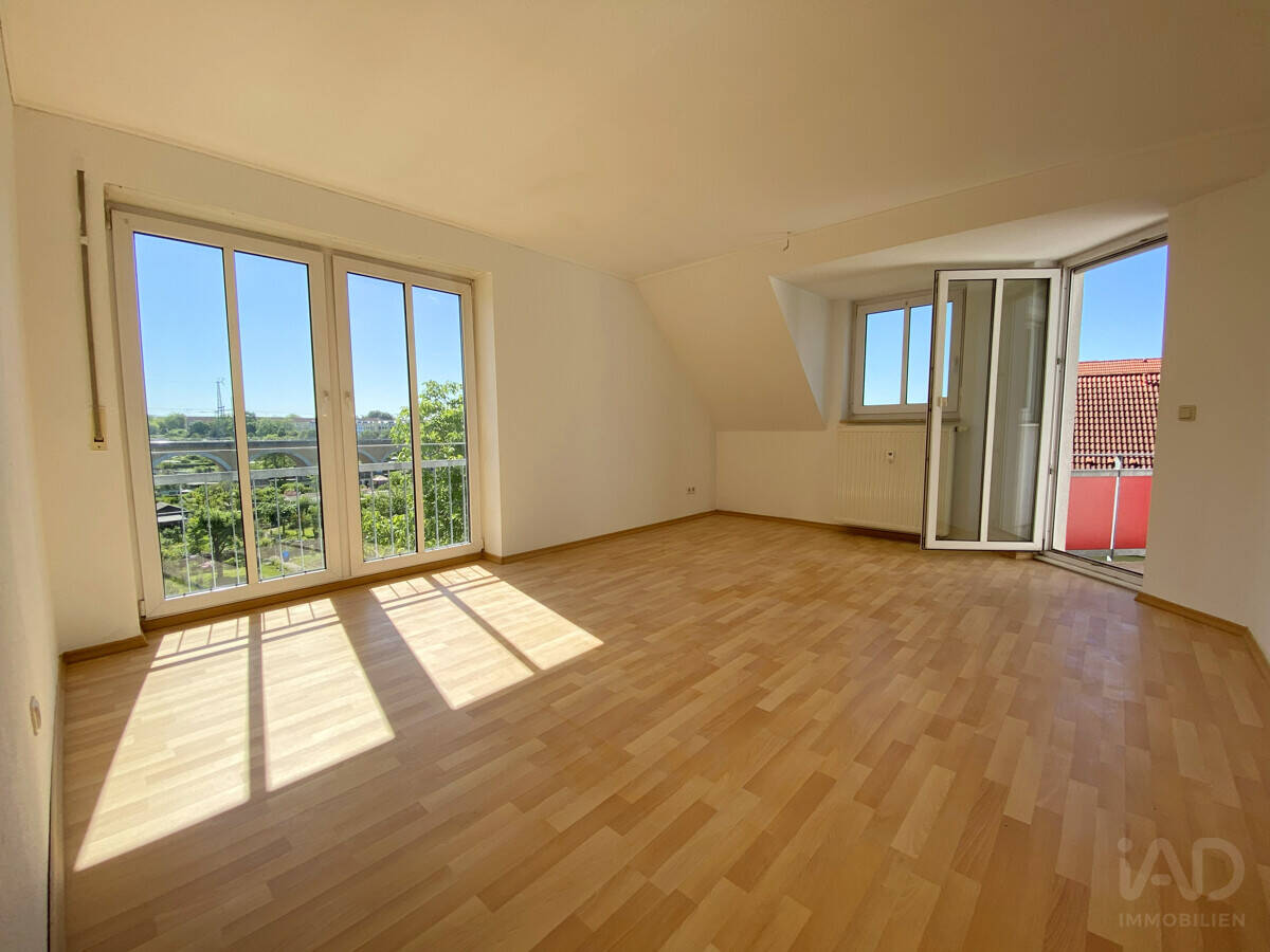 Wohnen mit Weitblick_helle 3-Zimmer-Dachgeschosswohnung mit Balkon & Tiefgarage, 4159 Leipzig (Lützschena-Stahmeln Möckern Wahren)