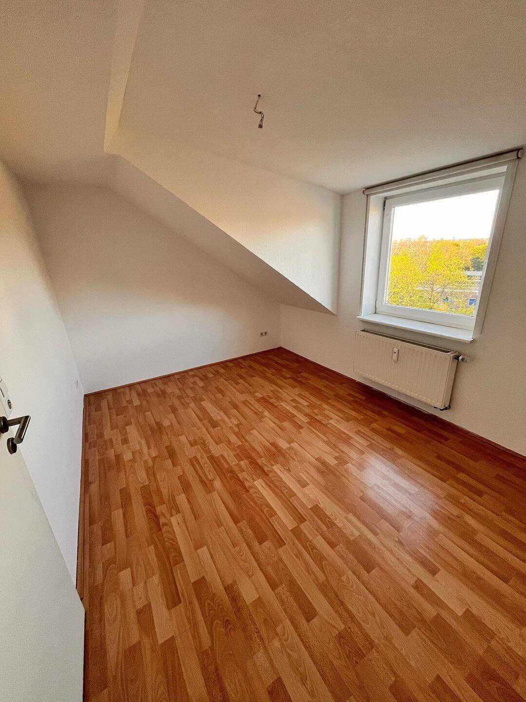 Ruhige 2-Zimmerdachgeschoßwohnung in Köln-Höhenberg, 51103 Köln (Kalk Höhenberg Merheim Vingst)