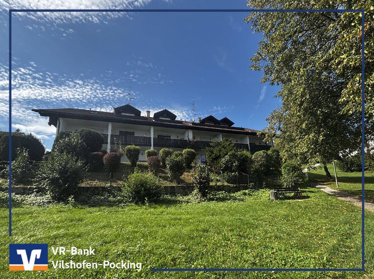 IHRE NEUE 3-ZIMMER-WOHNUNG MIT POTENZIAL INKL. BALKON, GARAGE & 2 KELLERABTEILEN IN RUHIGER LAGE!, 94086 Bad Griesbach i. Rottal