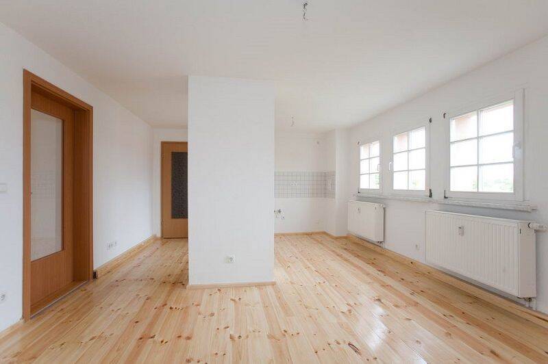 Himmel überm Kopf, Grün vor der Tür: Wunderschöne 3-Zimmer-Dachgeschosswohnung mit Garten, 2991 Lauta