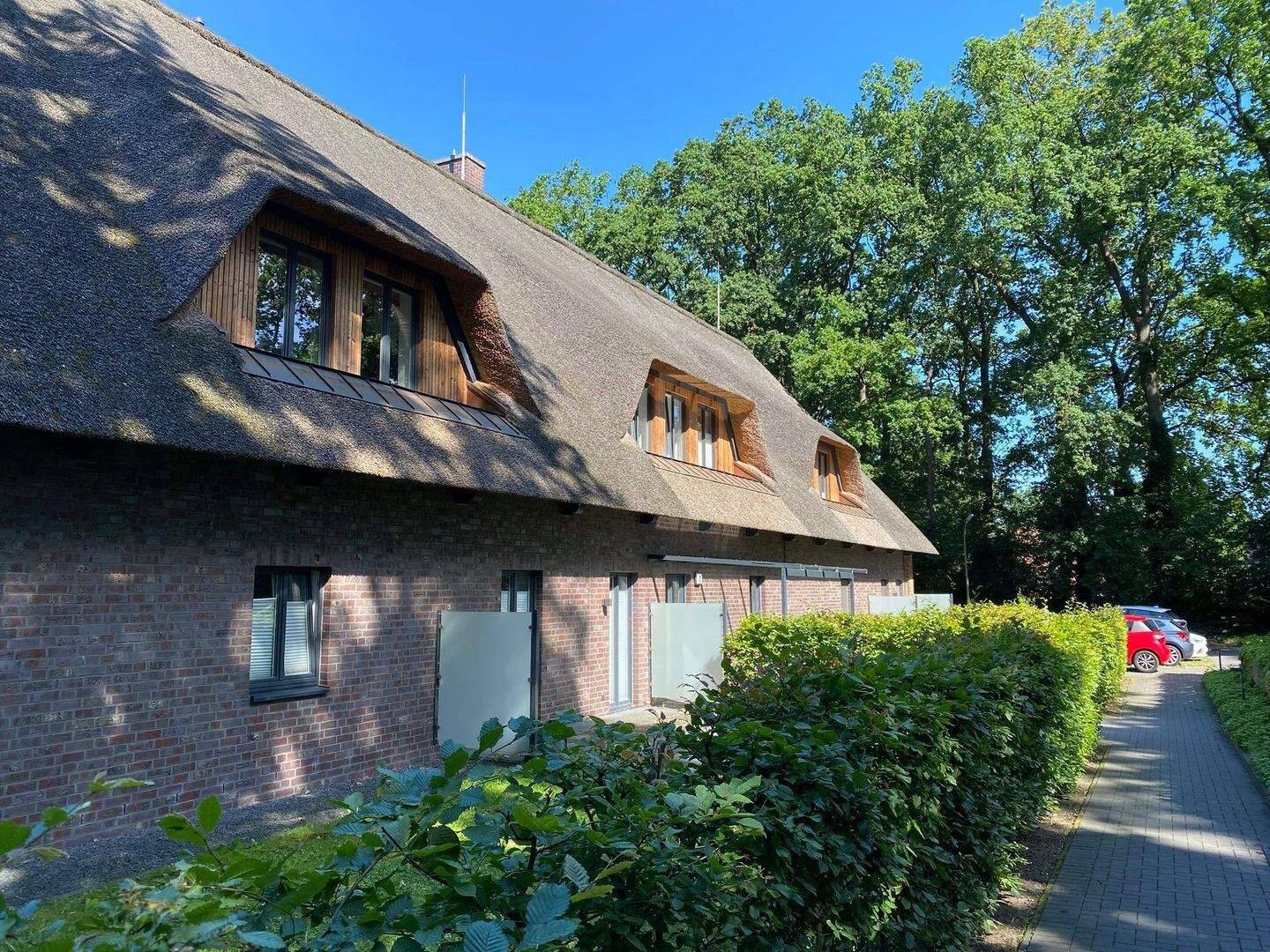 2-Zimmer-Wohnung im Idylischen Reetdachhaus, 21149 Hamburg (Harburg Hausbruch Neugraben-Fischbek)