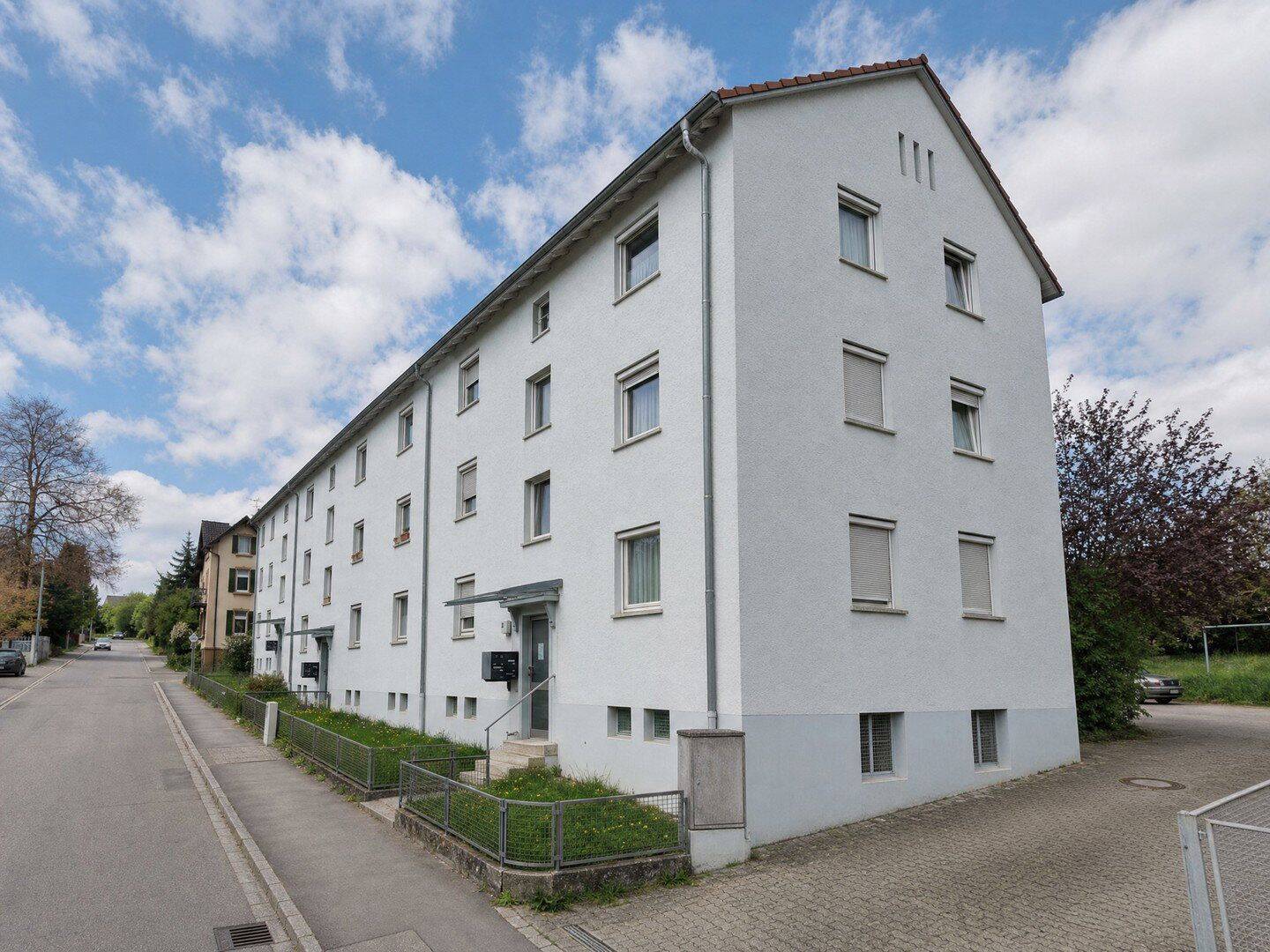Kandern: helle 1-Zimmer-Wohnung am Bahnhof, Einbauküche, separates WC, 79400 Kandern
