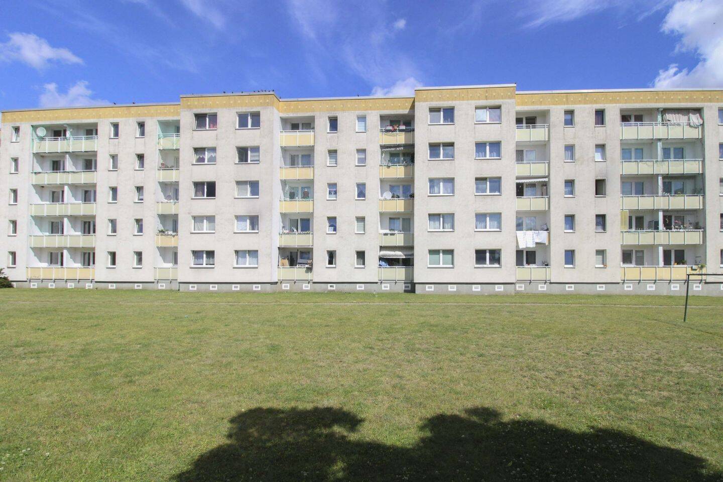 Frei ab 11/2026 für Selbstbezug oder Neuvermietung: 2-Zi.-Wohnung mit Balkon in Parchim, 19370 Parchim