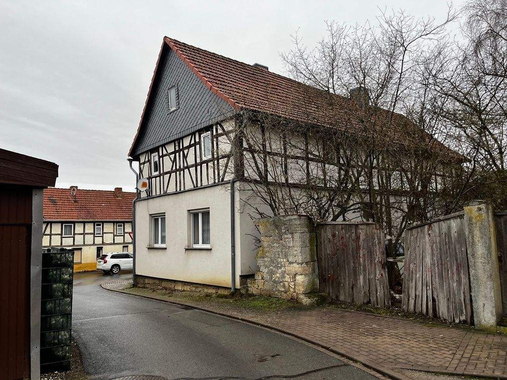 Ehemaliger Bauernhof mit Nebengebäuden, 99706 Sondershausen