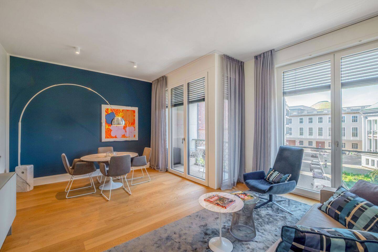 Historische Adresse, moderner Stil: Löffelfertig wohnen am Schinkelplatz, 10117 Berlin (Mitte)