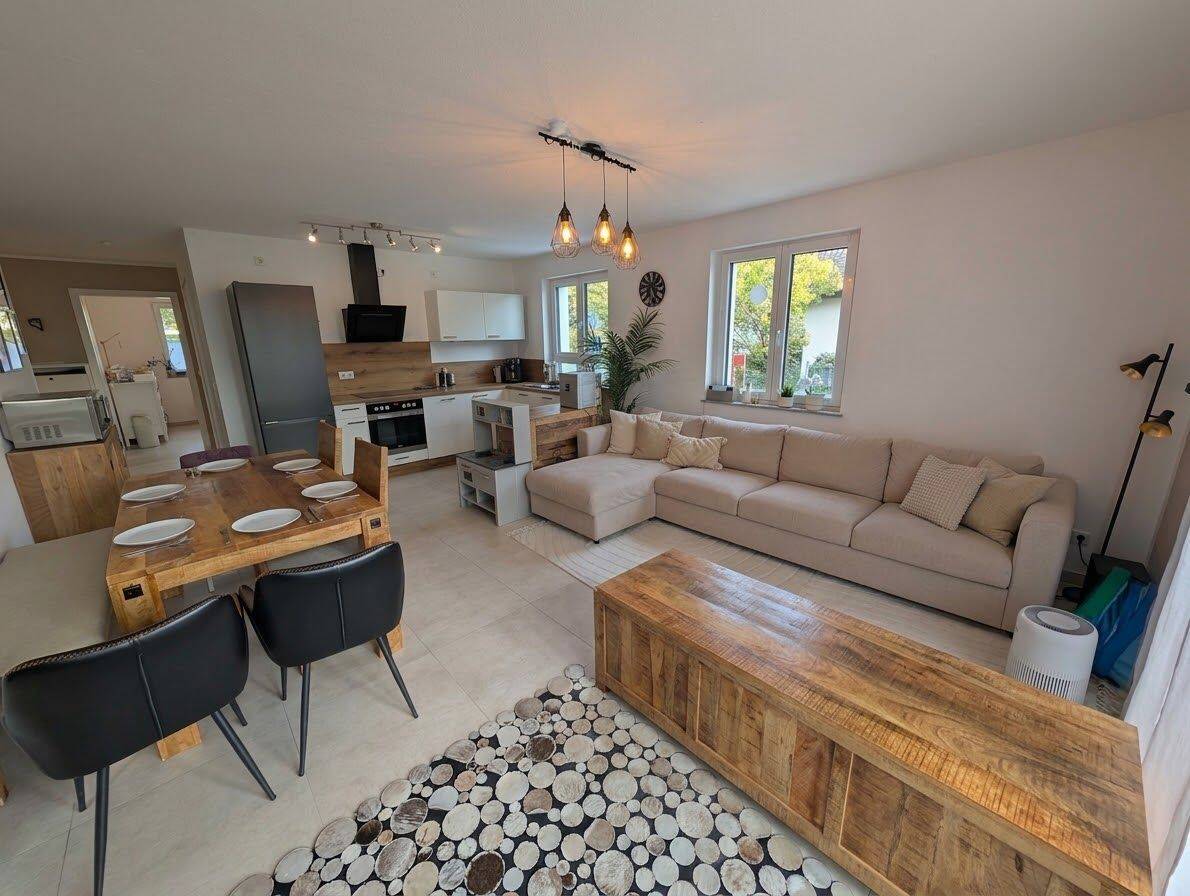 Attraktive 4-Zimmer-Wohnung mit Balkon, 91058 Erlangen (Bruck Eltersdorf Erlangen-Süd Sebaldussiedlung Tennenlohe)