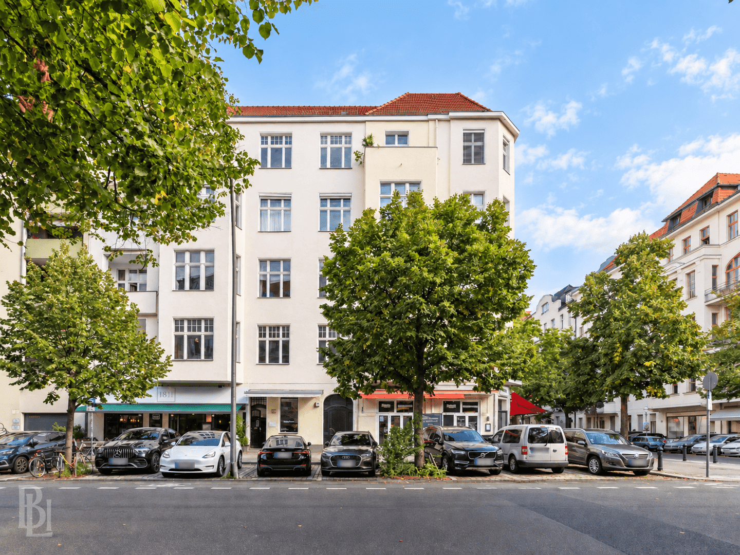 Großzügige Altbau-Beletage mit 251 m² und sieben Zimmern zwischen Savignyplatz und Kurfürstendamm, 10629 Berlin (Charlottenburg-Wilmersdorf Charlottenburg)