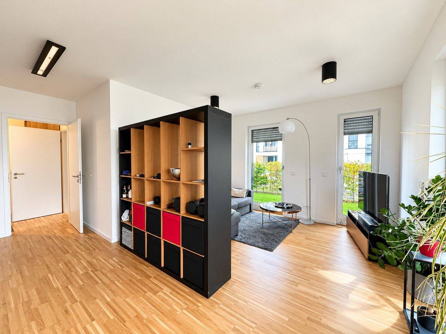 Großzügige 2-Zimmer-Wohnung mit eigenem Garten, 53123 Bonn