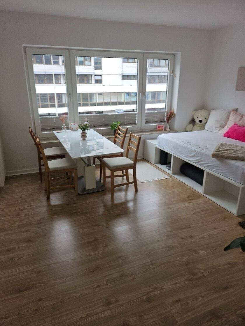 2-Zimmer Wohnung in der Innenstadt!, 24114 Kiel (Südfriedhof)