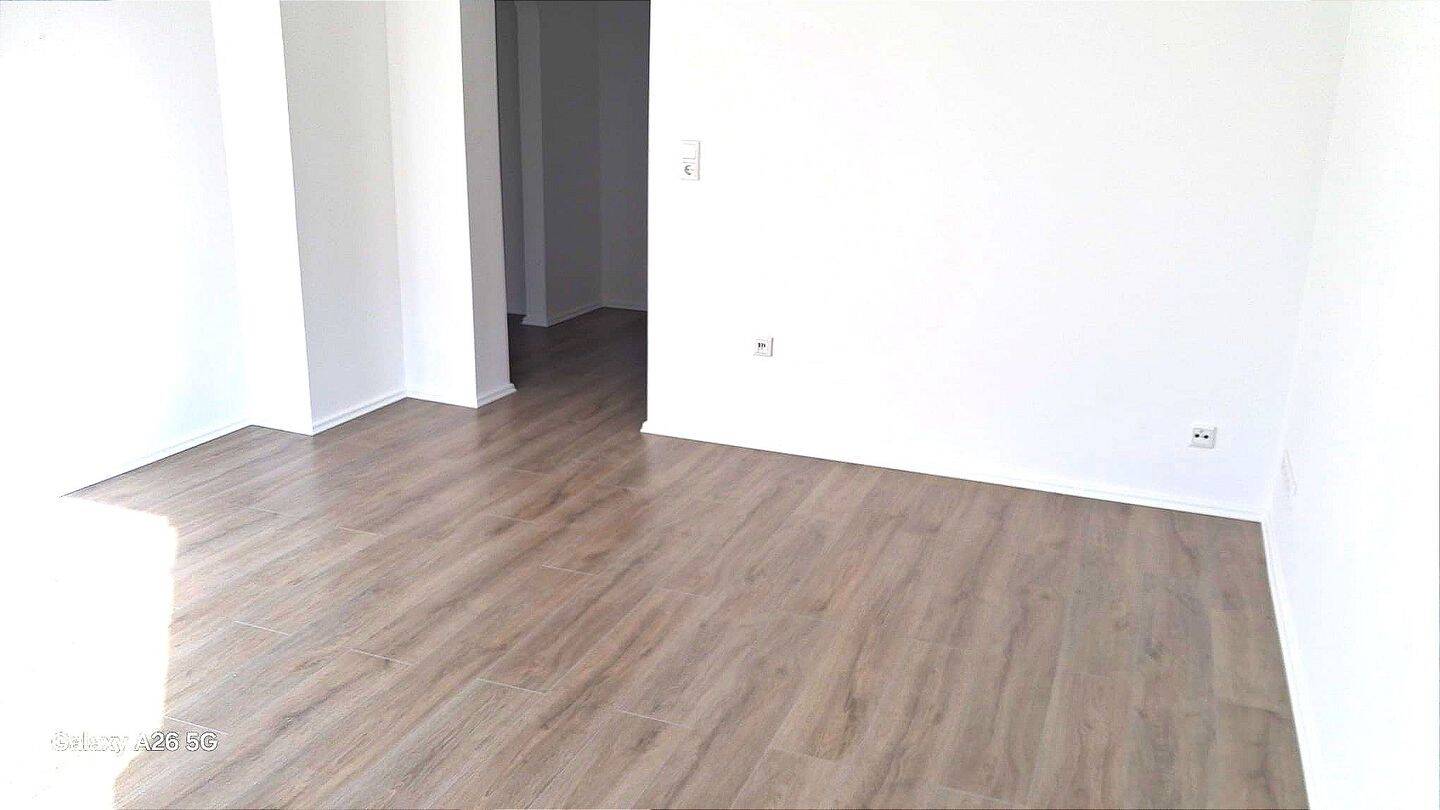 Frisch renovierte 2 Zimmerwohnung im Herzen von Hilden, 40721 Hilden (Unterbach)