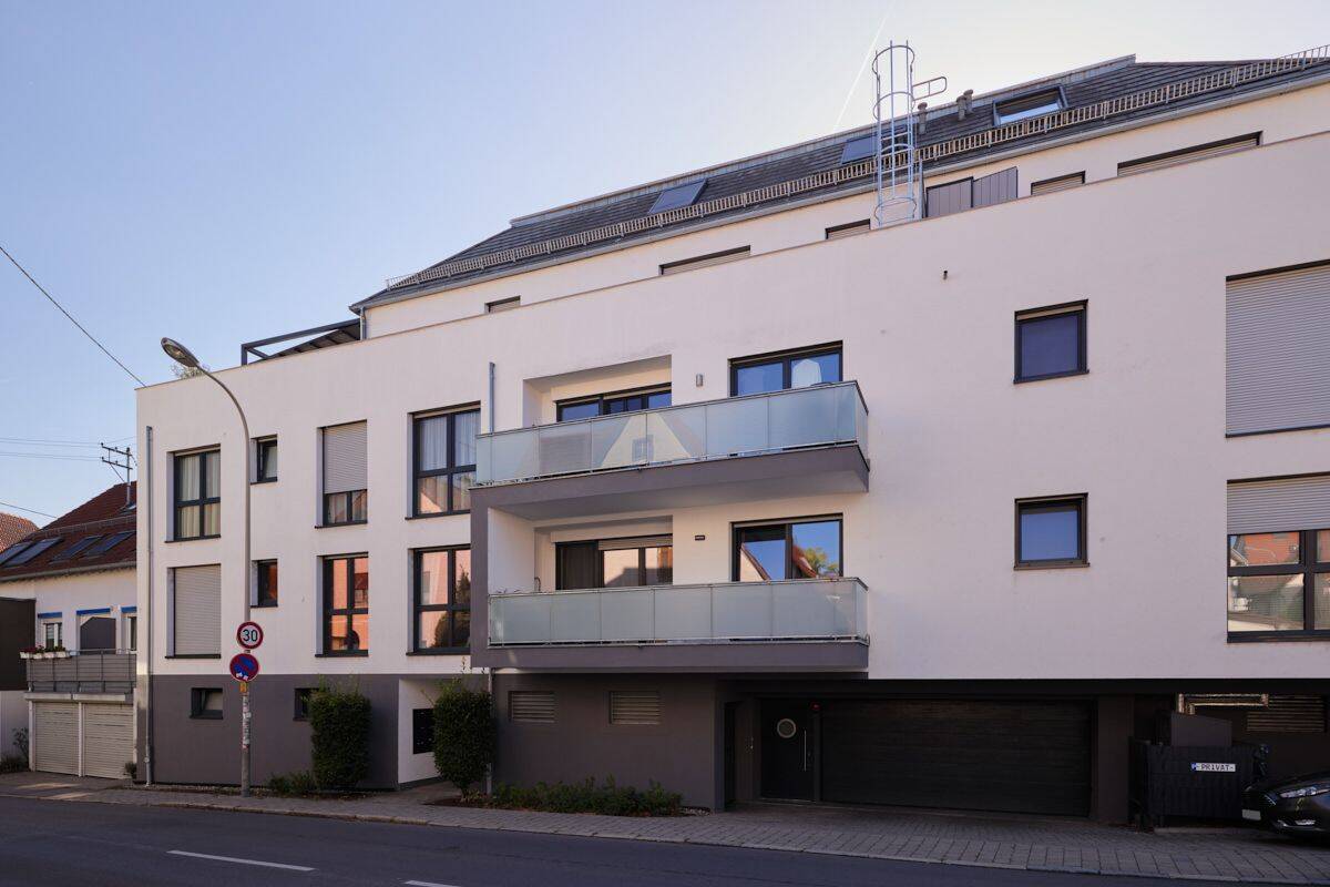 neuwertige 3 Zimmer Wohnung mit Aufzug, Klimaanlage & Stellplatz in hervorragender Lage von Korb, 71404 Korb