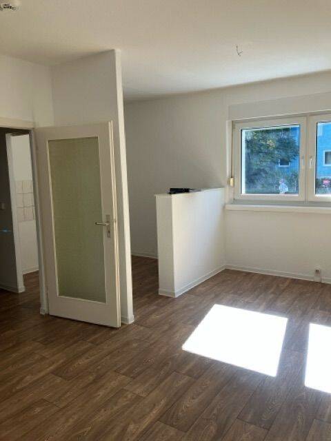 Bodenständig schön: Lichtdurchflutete 2-Zimmer-Wohnung im Erdgeschoss, 3042 Cottbus (Branitz Merzdorf Mitte Sandow)