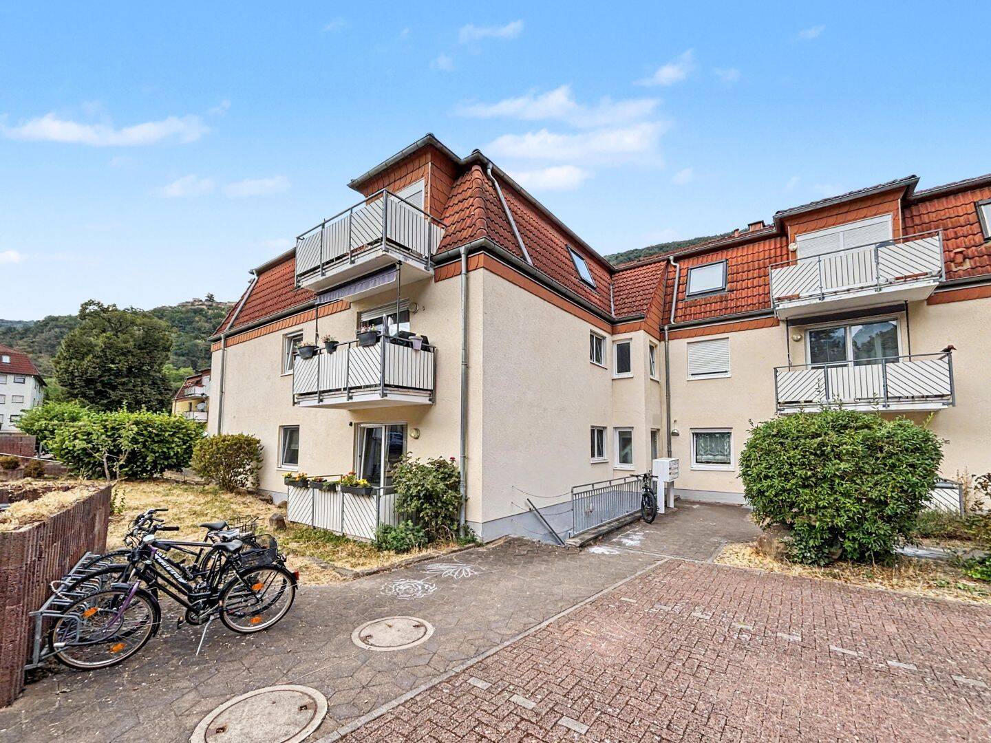 Helle und gepflegte 2-Zimmer-Wohnung in Neustadt an der Weinstraße, 67433 Neustadt an der Weinstraße (Haardt Lachen-Speyerdorf Neustadt-Stadt)