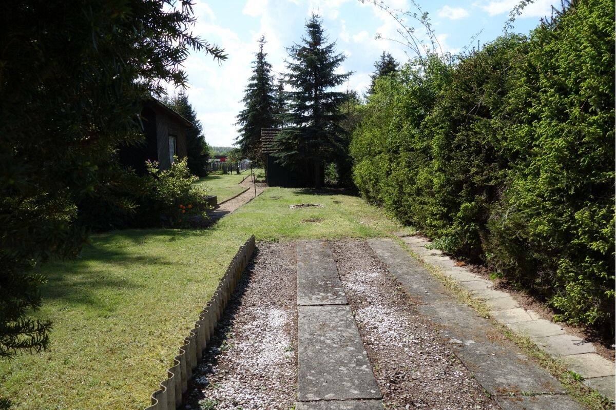 Wohngrundstück in Niemegk zu verkaufen. Es ist ein Bauplatz nach § 34 der Bauordnung in Superlage., 14823 Niemegk