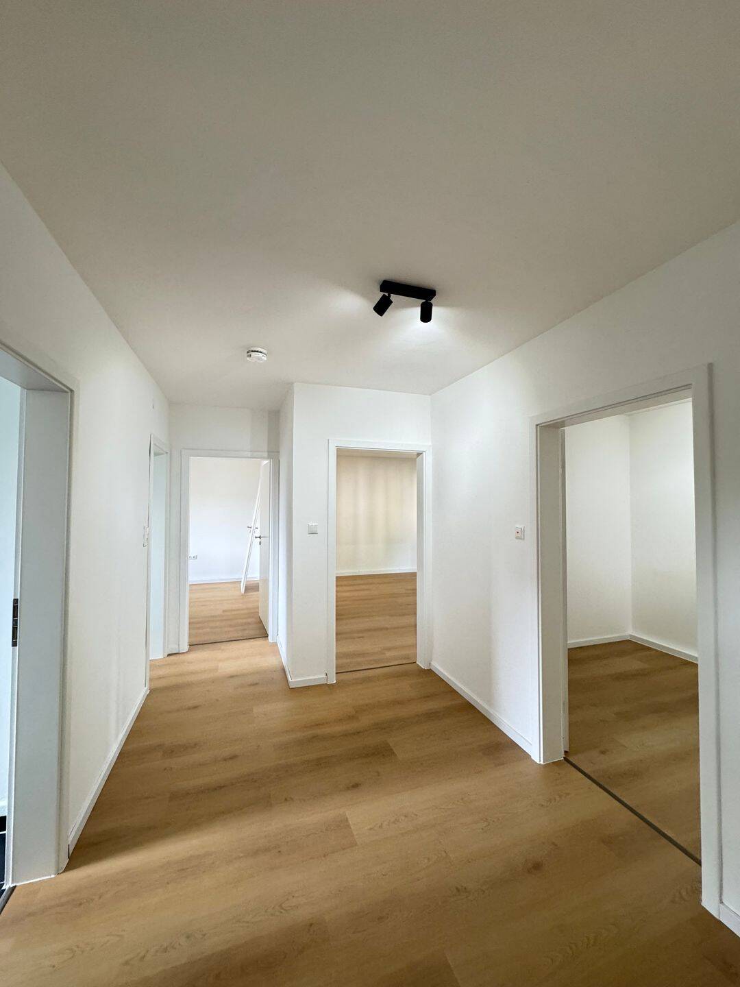 3 Zimmer, kernsaniert & sofort bezugsfertig, 92224 Amberg