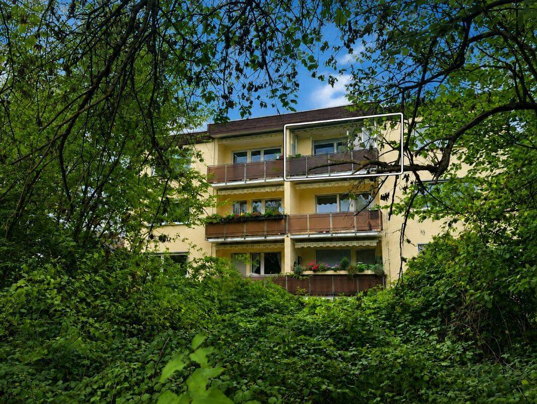 Reduziert und noch verfügbar: Modernisierte 3-Zimmer-Wohnung mit Balkon in Rheinbreitbach, 53619 Rheinbreitbach
