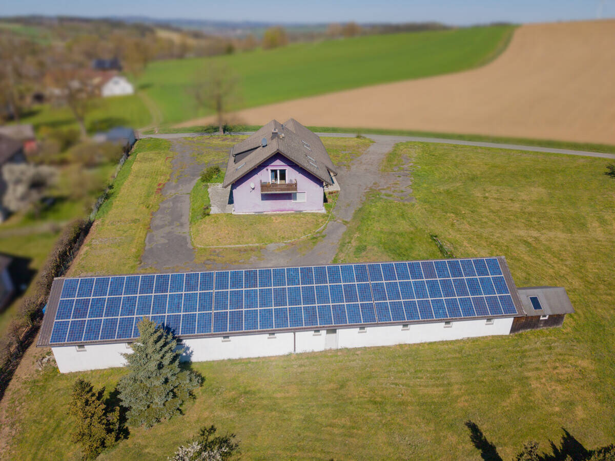Preisreduzierung 10 Garagen mit Spitzboden und PV und auf 2. Flurnummer Wohnhaus mit Werkstattbereich und Garagen, 95180 Berg