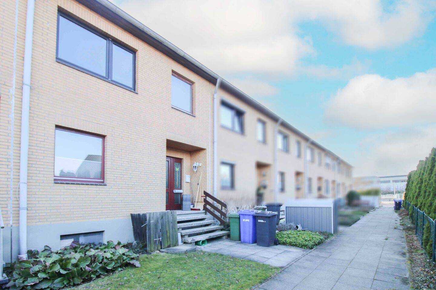 Gepflegtes Reihenmittelhaus mit Garten, Terrasse & Stellplatz, 38154 Königslutter am Elm
