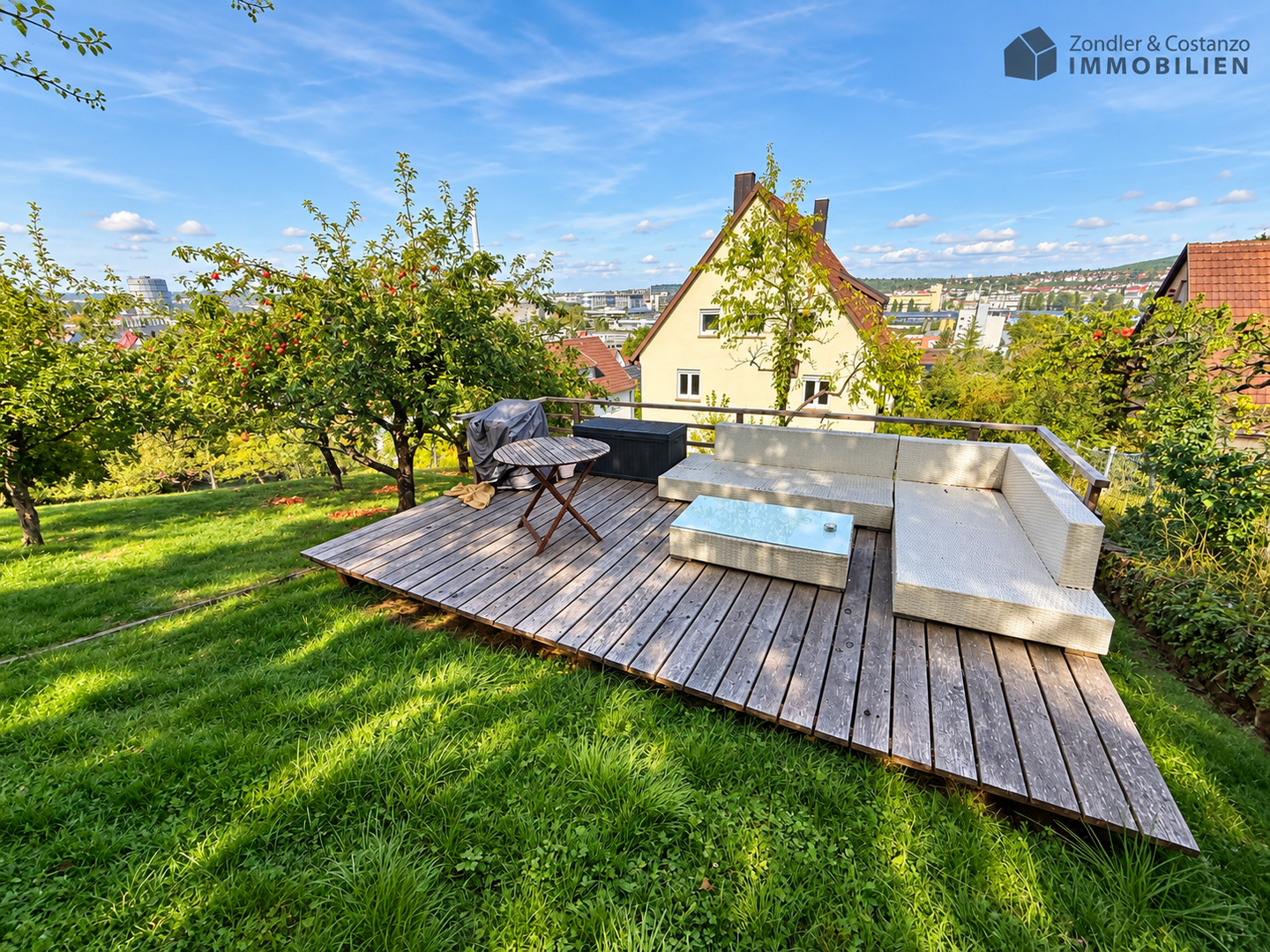 Sanierte 2-Zi.-Wohnung * TL-Bad * neue EBK * Gem.-Terrasse * tolle Lage in S-Wangen *, 70327 Stuttgart