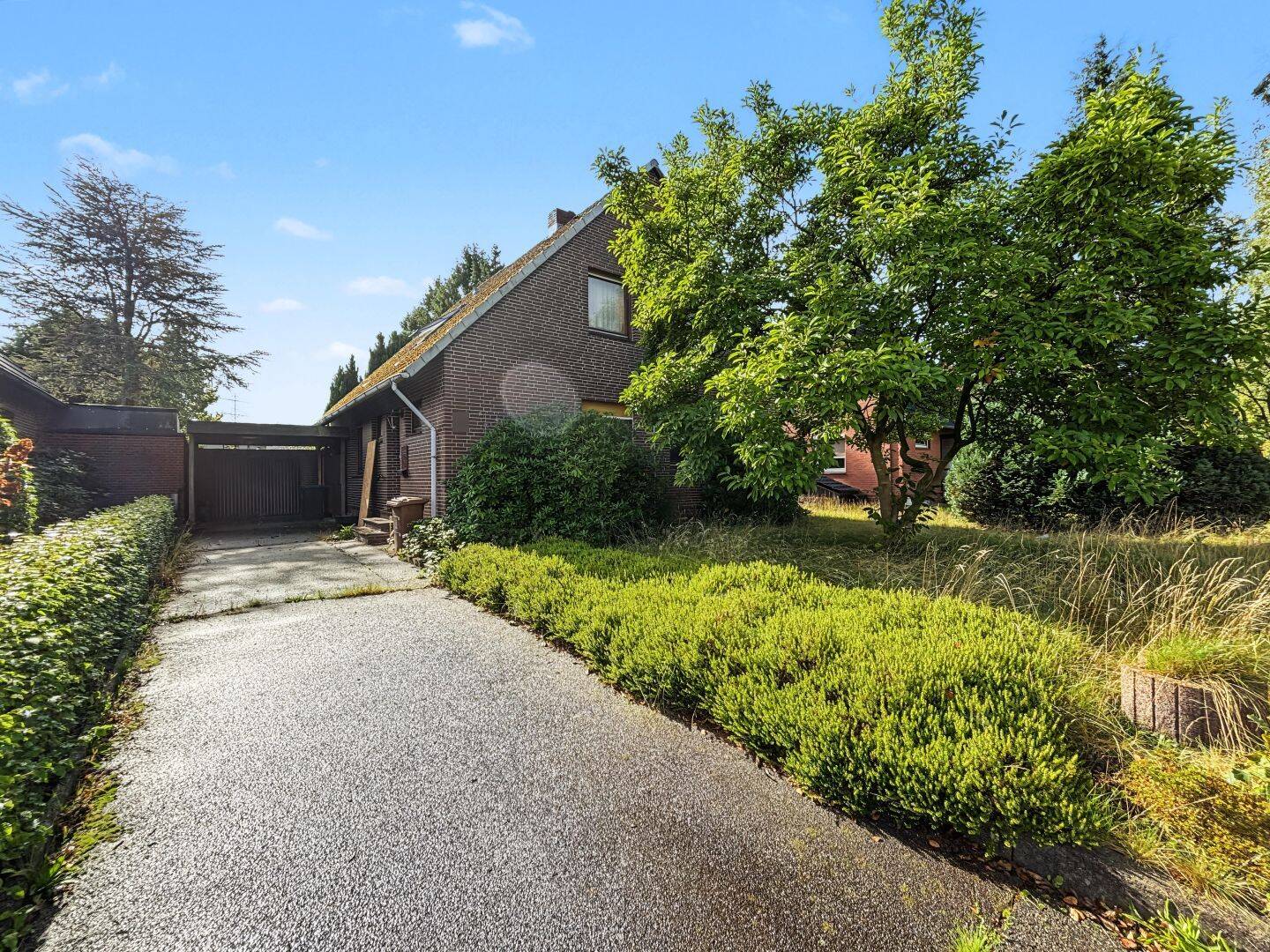 Einfamilienhaus mit viel Platz und Potenzial – für Familien und Macher in Alt Duvenstedt, 24791 Alt Duvenstedt