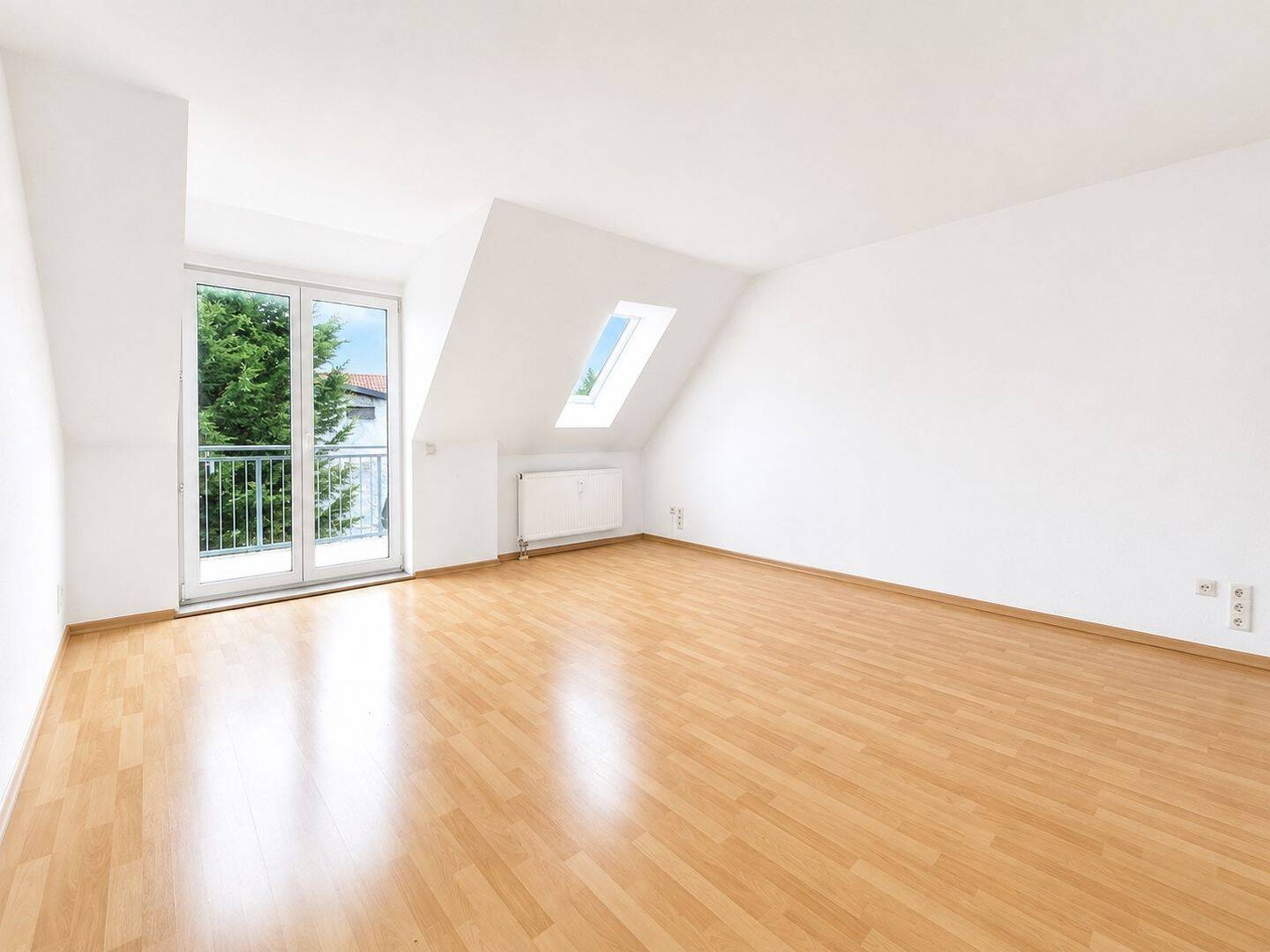 Moderne 3-Raum-Maisonettewohnung mit Balkon und Tiefgaragenstellplatz in Rudolstadt, 7407 Rudolstadt