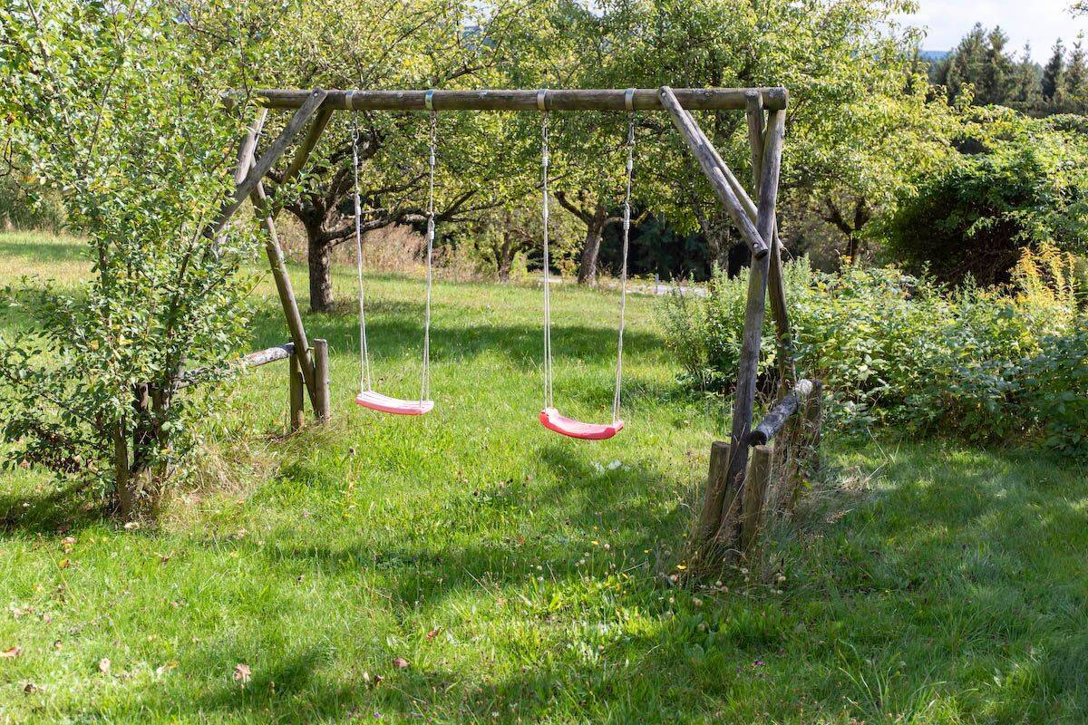 Bauplatz in Sonnenlage für ein Dreifamilienhaus mit Garage und Platz!, 78166 Donaueschingen