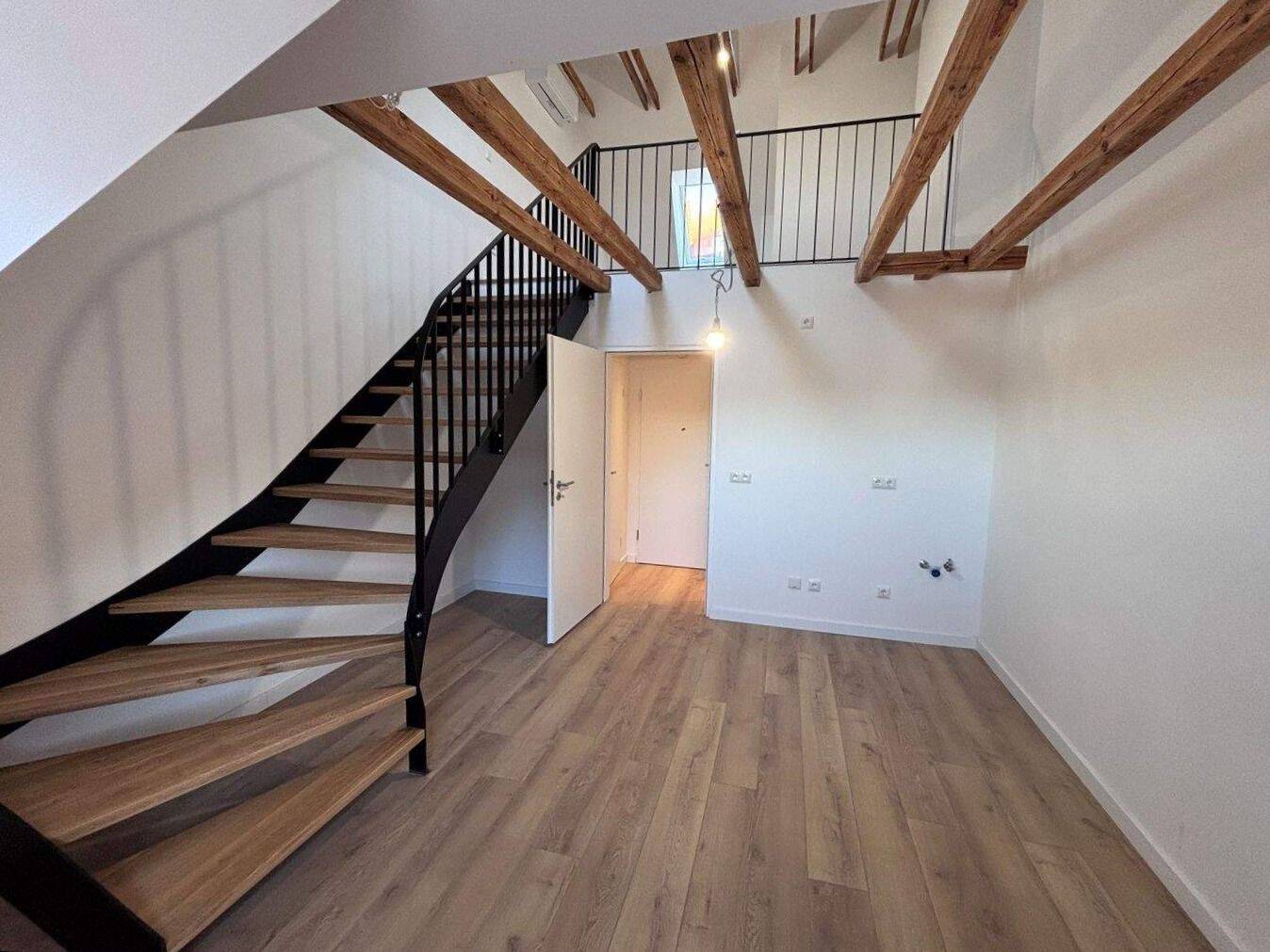 Erstbezug über den Dächern der Altstadt. Dachgeschosswohnung mit Galerie, 90403 Nürnberg (Gleißbühl Lorenz Sebald)