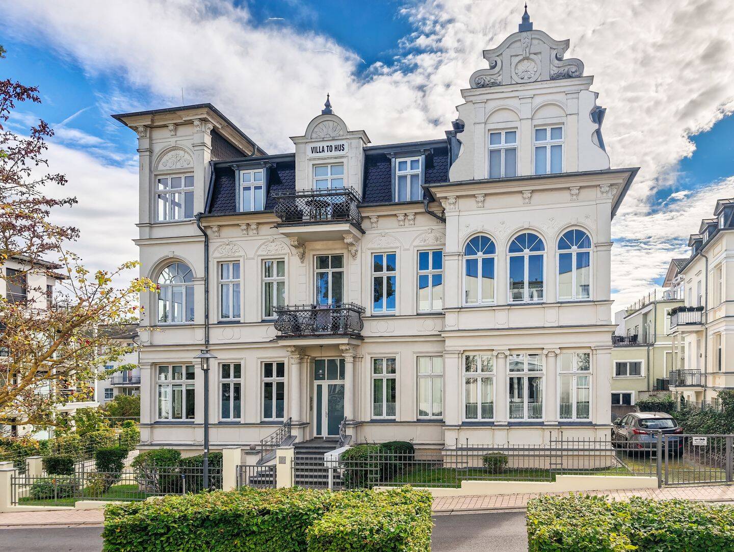 Charmant & strandnah: Gepflegte 2-Zimmer-Ferienwohnung mit Loggia in hist. Bädervilla „To Hus“, 17424 Heringsdorf