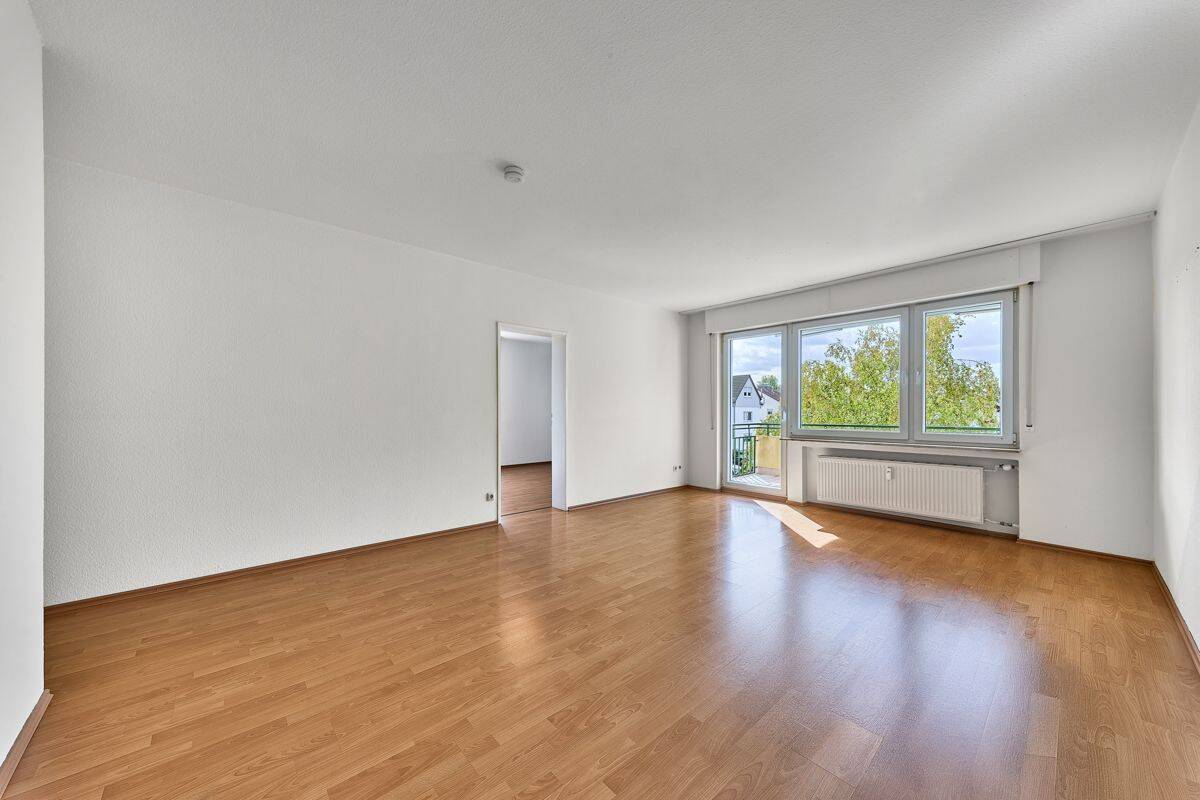 BEZUGSFREIE 4 ZIMMER WOHNUNG! Hell, großzügig und mit Garage, 65207 Wiesbaden