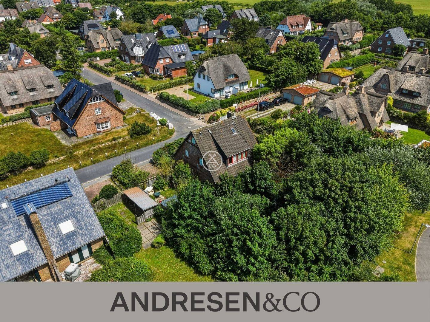 Einfamilienhaus mit Neubaumöglichkeit in ruhiger Seitenstraße von Wenningstedt, 25996 Wenningstedt-Braderup (Sylt)