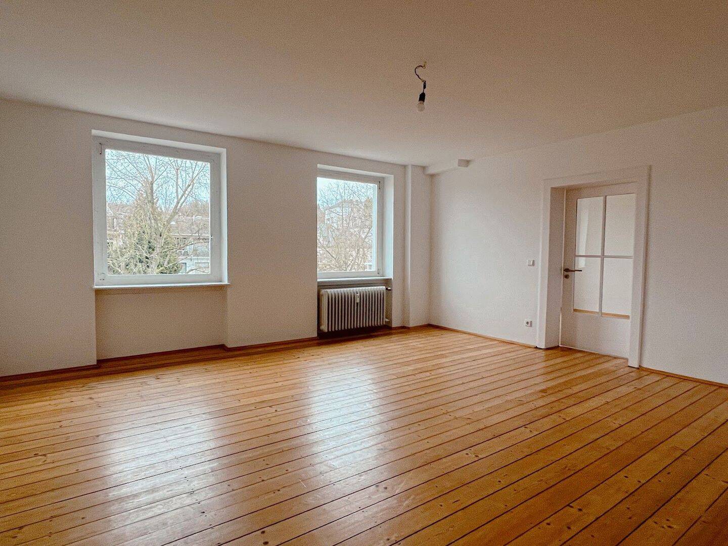 Helle 3-Zimmer-Wohnung mit großem Balkon für Altbau-Liebhaber, 65183 Wiesbaden (Wiesbaden)