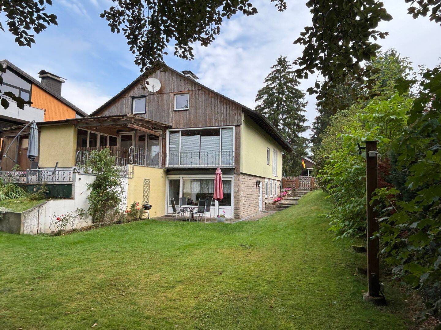 Aktives Leben zwischen Okertalsperre und Racepark in Schulenberg: Haus mit -2- Einliegerwohnungen, 38707 Clausthal-Zellerfeld