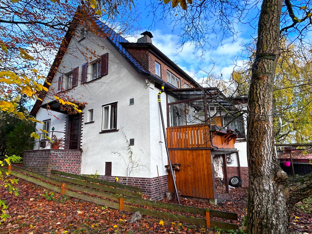 Zentrales Einfamilienhaus und großzügige Grundstücke in Sonneberg, 96515 Sonneberg