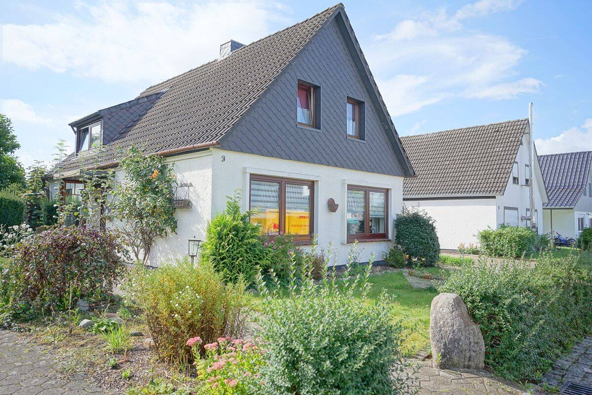 Volksbank Immobilien: Seltene Gelegenheit – Einfamilienhaus in Bremerhaven-Surheide!, 27574 Bremerhaven (Geestemünde Schiffdorferdamm Surheide)