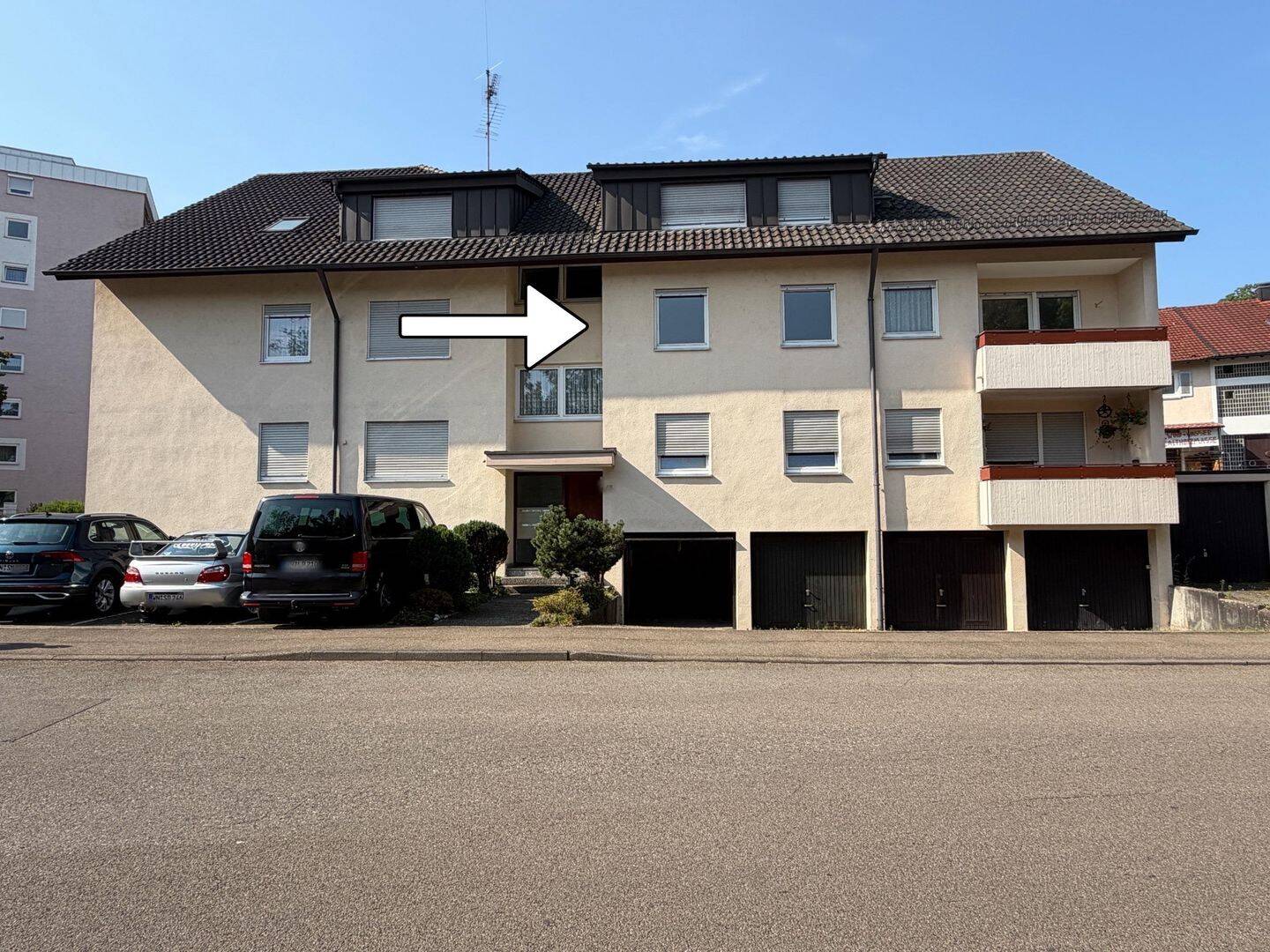 Großzügige 4-Zimmer-Wohnung mit zwei Balkonen in Schorndorf-Süd, 73614 Schorndorf