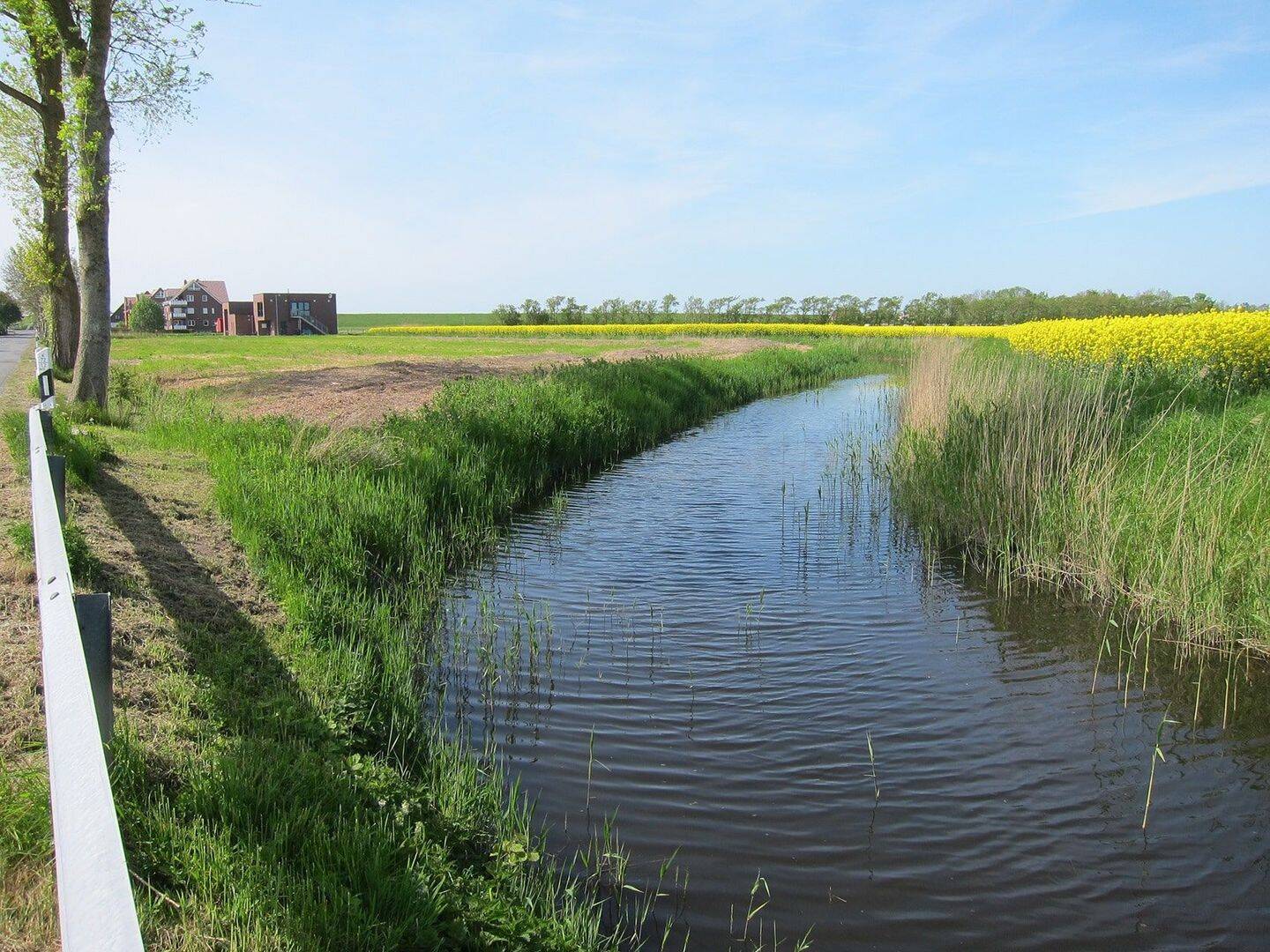 mit 56 Meter Uferlinie, mit Blick zum Nordseedeich, Turmbau mit FernSeeSicht zur Insel Neuwerk mögl., 27639 Wurster Nordseeküste