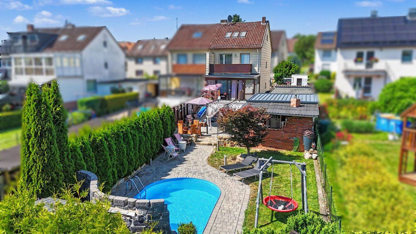 Familientraum mit Pool und Garten – großzügige Doppelhaushälfte in begehrter Lage von Bad Münder, 31848 Bad Münder am Deister