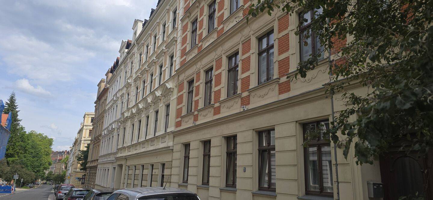 Familienfreundliche 4-Zimmer-Wohnung mit Lift, Südbalkon und 2 Bädern, 2826 Görlitz